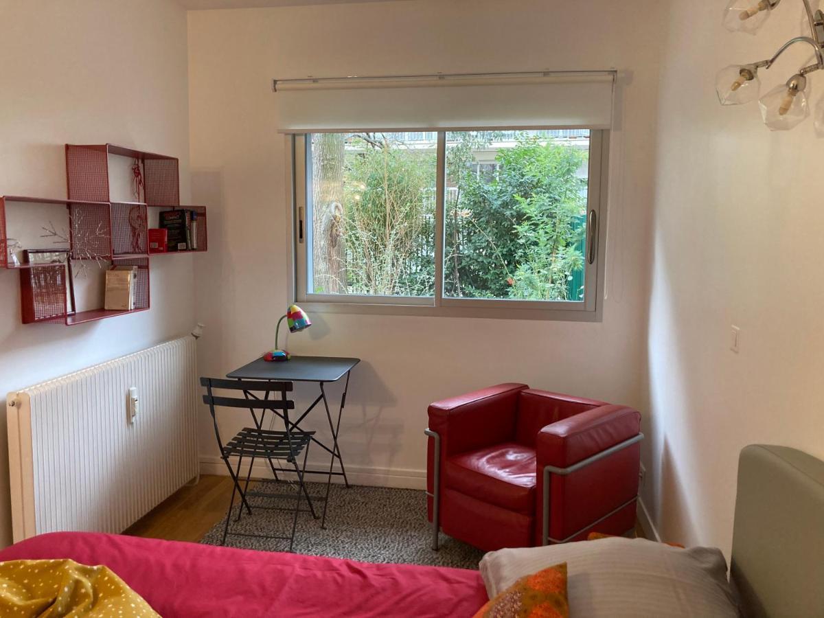 Ferienwohnung Vue Sur Jardin, 3 Pieces Paris Exterior foto